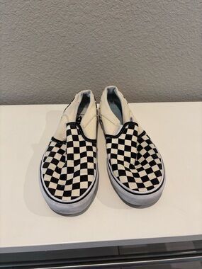 Vans Classic Slip-On Sneakers - Black & White Checkerboard